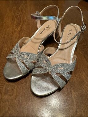 Touch of Nina Silver Glitter Strappy Low Heel Sandals